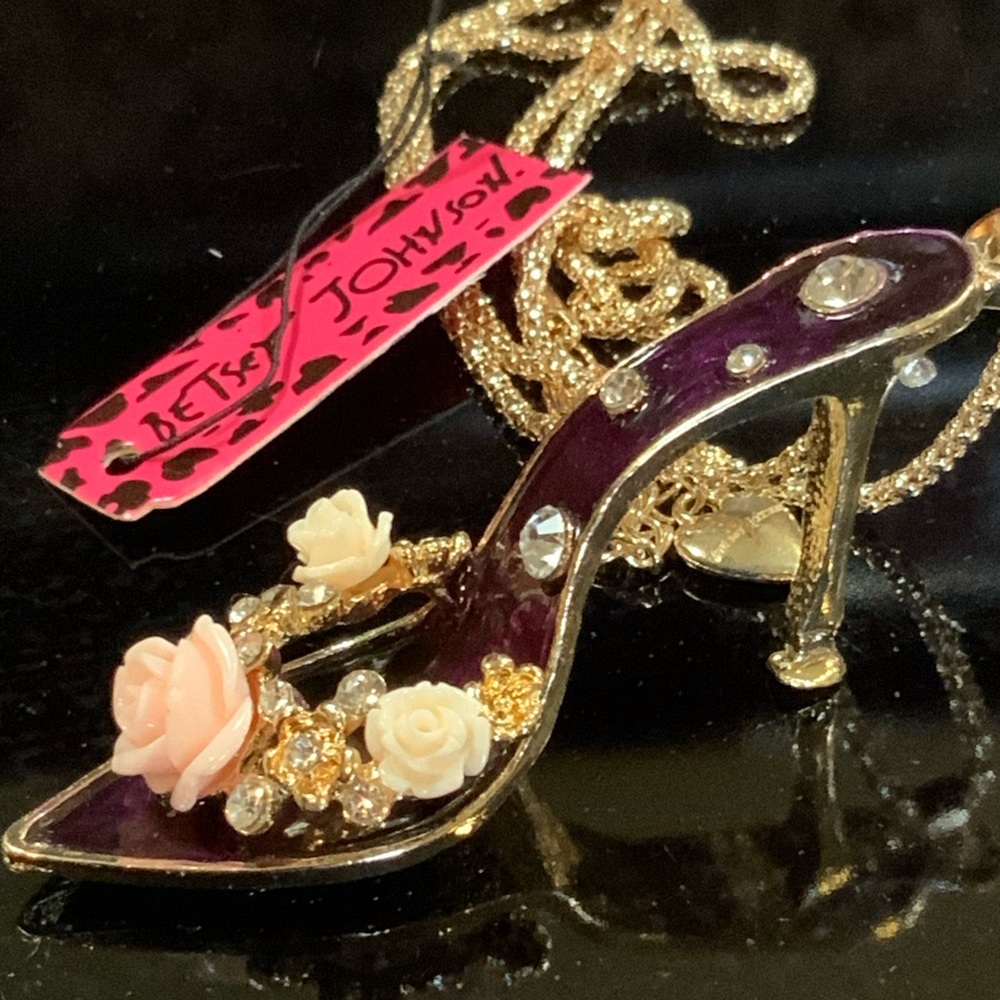 Betsey Johnson Necklace Shoe Purple Rhinestones Roses Gold Tone #N462